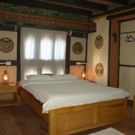 Ama'S Village Lodge Паро Экстерьер фото