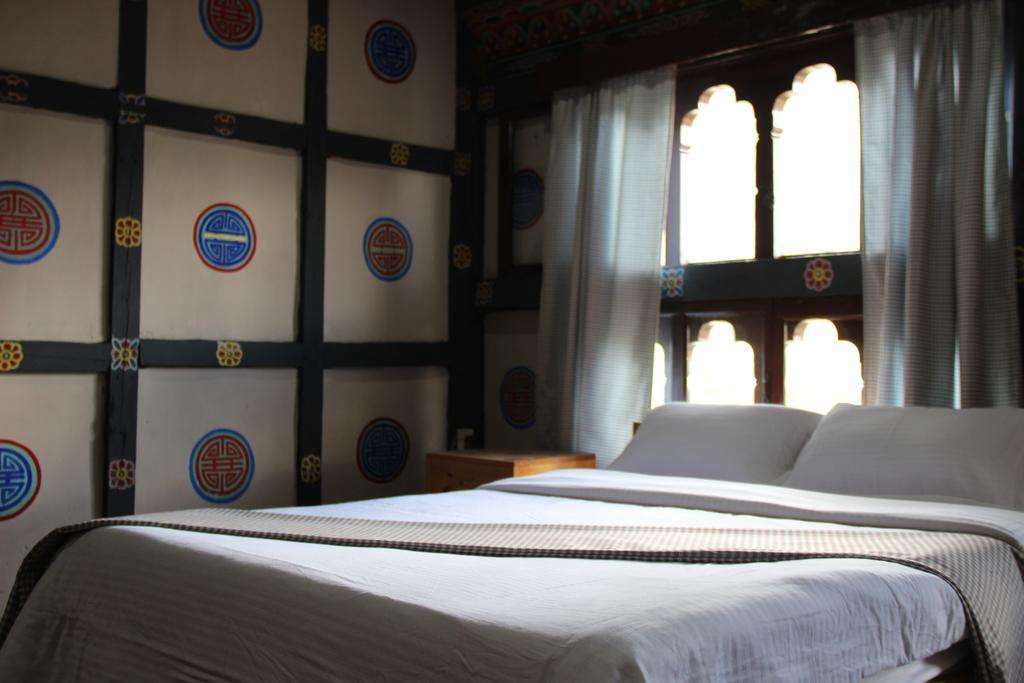 Ama'S Village Lodge Паро Экстерьер фото