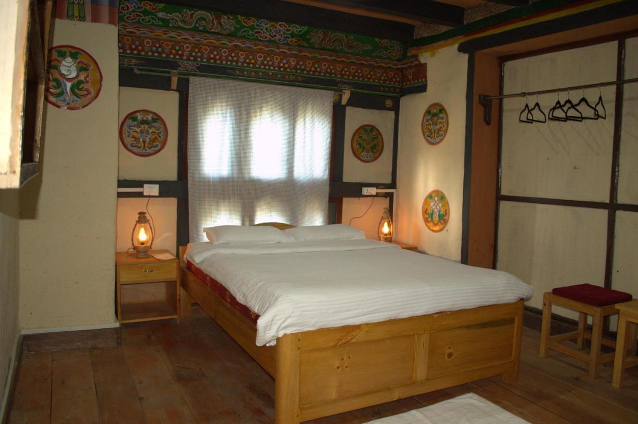Ama'S Village Lodge Паро Экстерьер фото