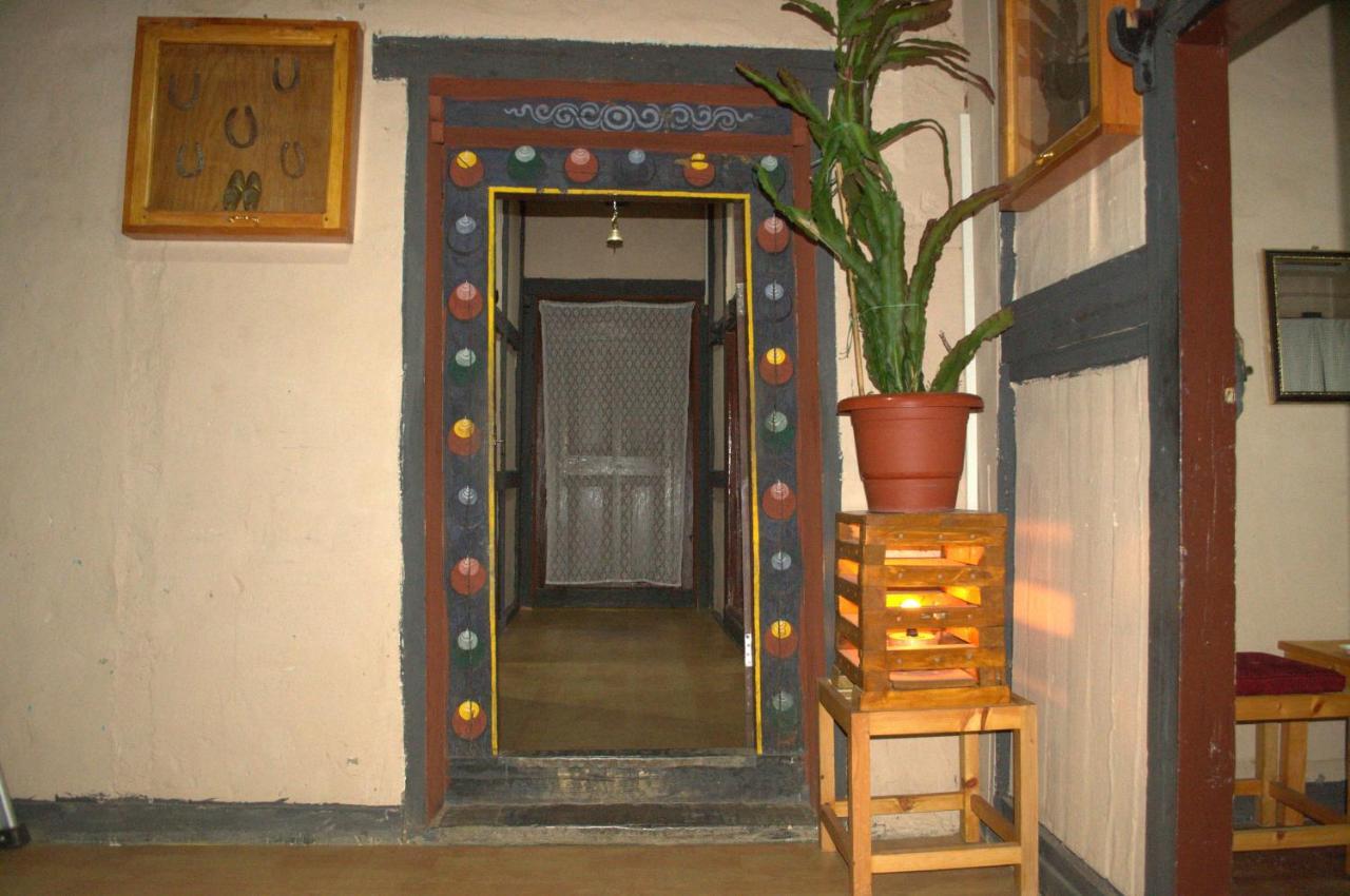 Ama'S Village Lodge Паро Экстерьер фото