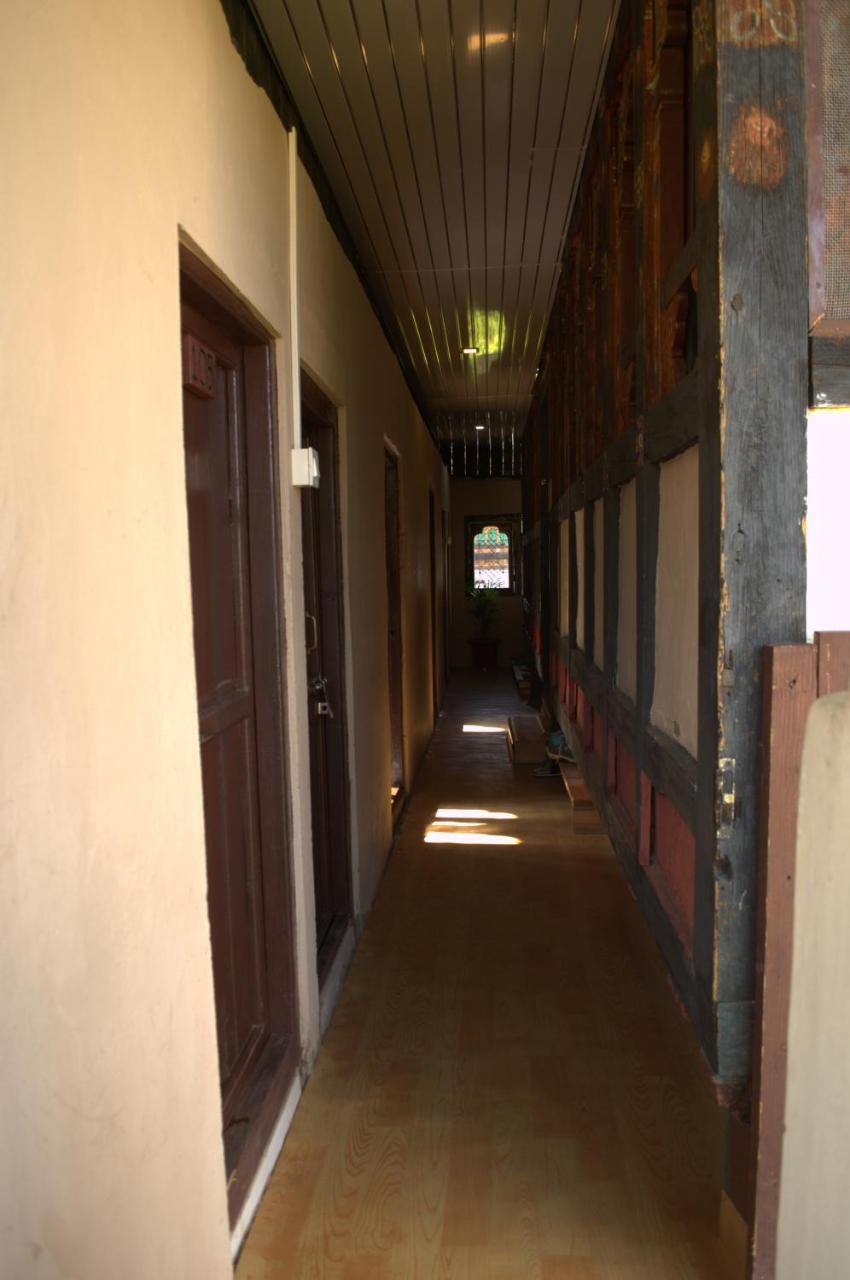 Ama'S Village Lodge Паро Экстерьер фото